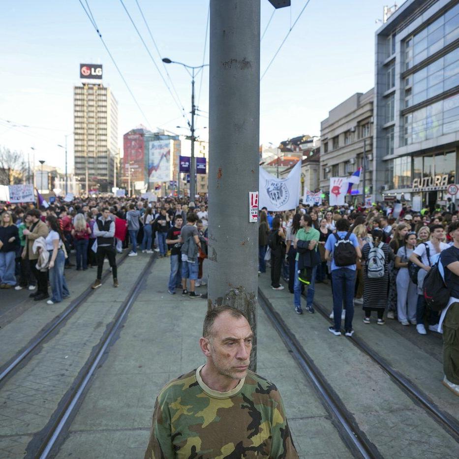 Huge marches held in Belgrade and other Serbian cities as anti-graft protests persist